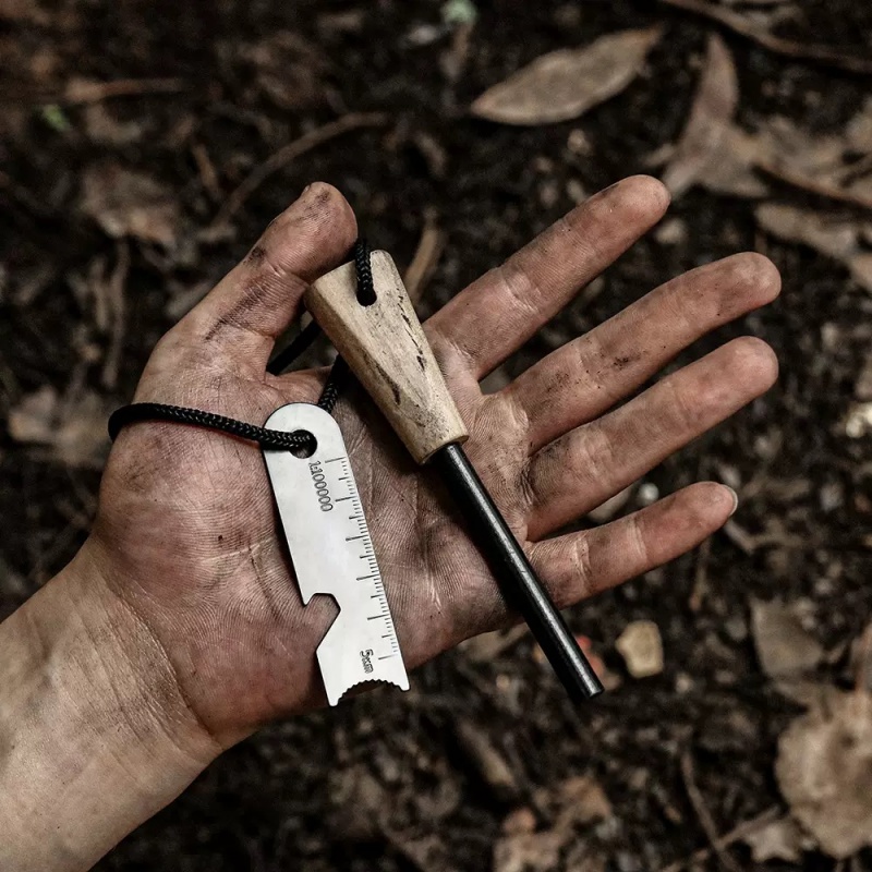 Ferro Rod Striker - الصوان الخارجي المحمول، مزود بأدوات النجاة