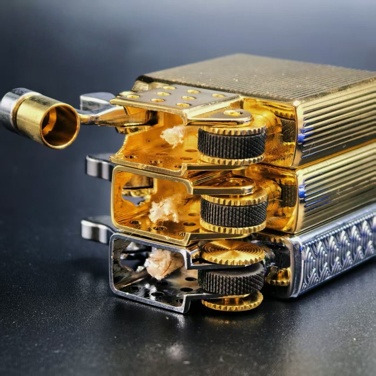 ولاعة زورو 2026 وقطعة غاز داخل - مراجعة Lighter Insert Zippo وسعره